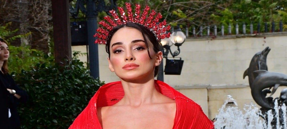 BUSE ILGAZ'TAN FİLİSTİN'E SESSİZ BİR SELAM