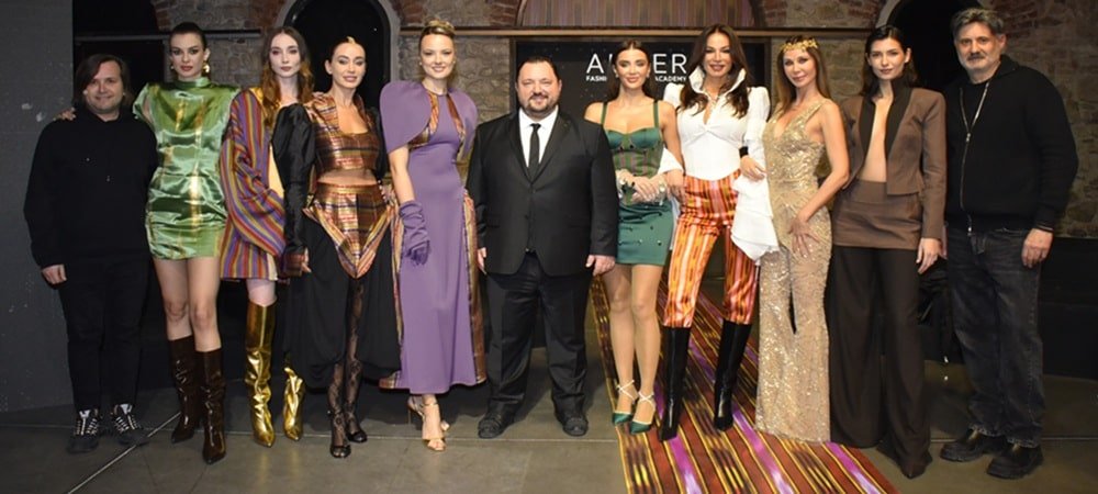 KRALİÇELER GECESİ KUTNU İPEĞİ TASARIM YARIŞMASINDA GÖRKEMLİ DEFİLE