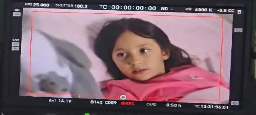 Zeynep İkra Özköse Sahnede Parlıyor