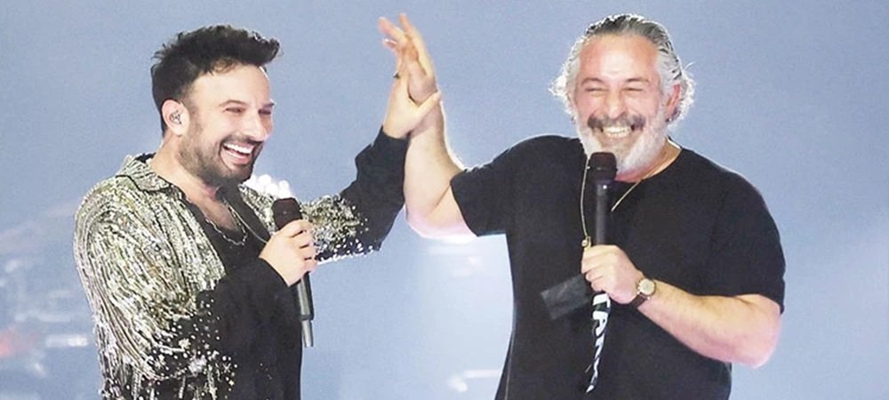 Tarkan ile Cem Yılmaz aynı sahnede... 'İşte kuzu kuzu geldim'