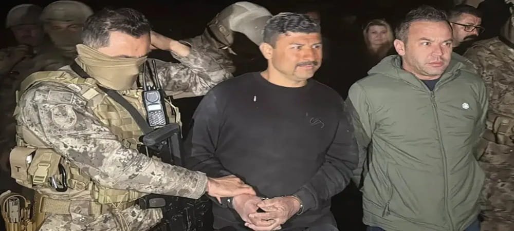 UŞAK'DA AİLE ŞİDDETİ İHBARINA GİDEN POLİSLERE TÜFEKLİ SALDIRI!