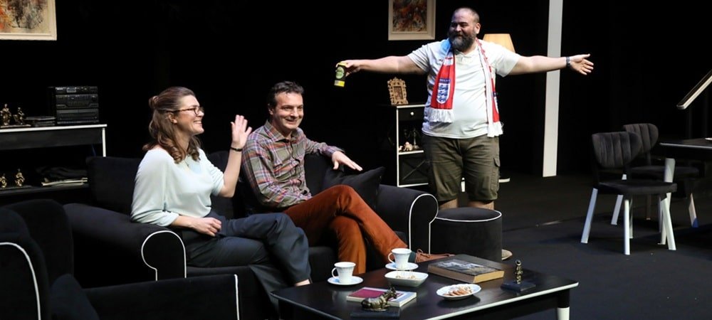 ŞEHRİN TİYATROSUCOŞKUSUNUŞİLE’YE TAŞIYOR