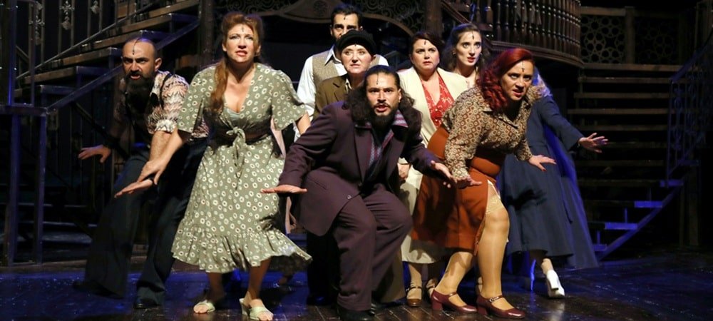 ŞEHRİN TİYATROSU “FOSFORLU CEVRİYE” OYUNUYLA BAHÇELİEVLER’DE